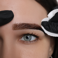 Teinture pour cils ou pour sourcils