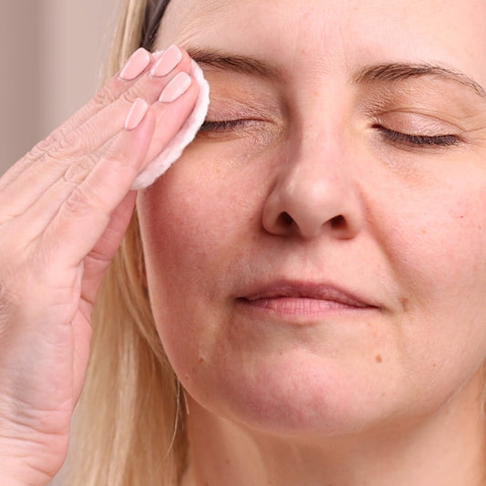 Éminence - Démaquillant pour les yeux à base de plantes